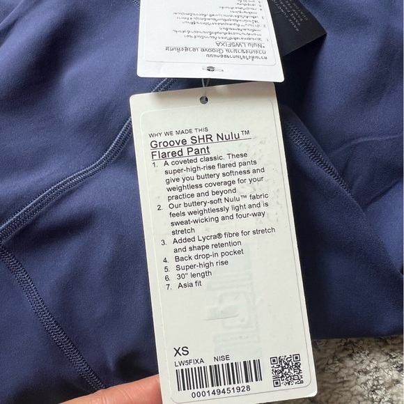 Lululemon Groove Super-High-Rise Nulu Flared Pants
Asia Fit - Picture 6 of 8